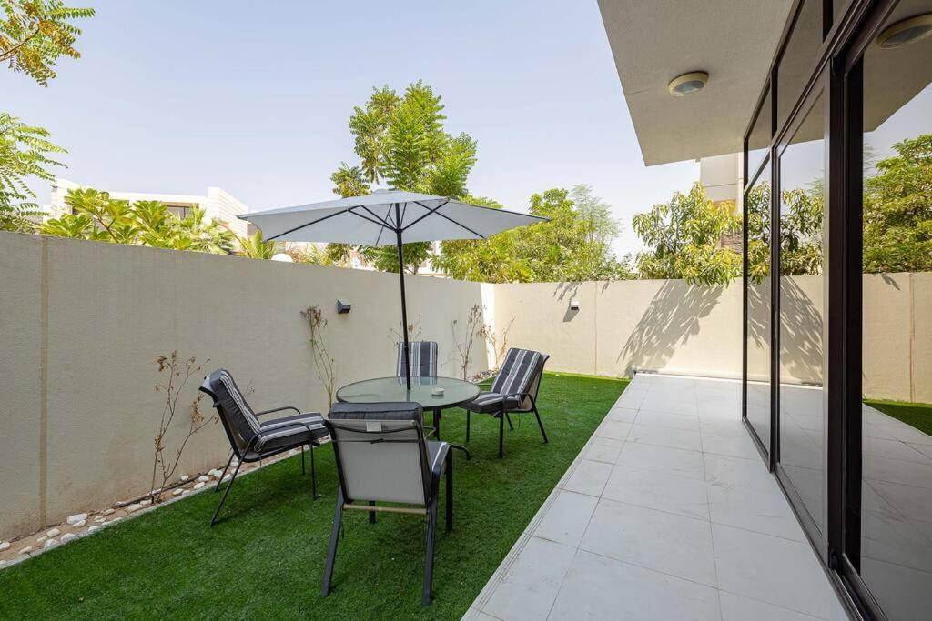 Spacious And Elegant 5Br Plus Maids Room Villa In Damac Dubai Luaran gambar