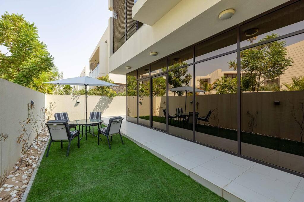 Spacious And Elegant 5Br Plus Maids Room Villa In Damac Dubai Luaran gambar